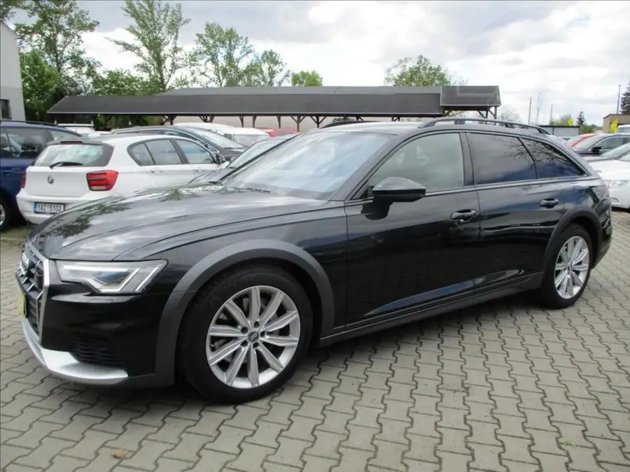 Audi A6 Allroad 3,0 50 TDI quattro tiptronic  SERVISNÍ KNIHA — Zepředu zblízka
