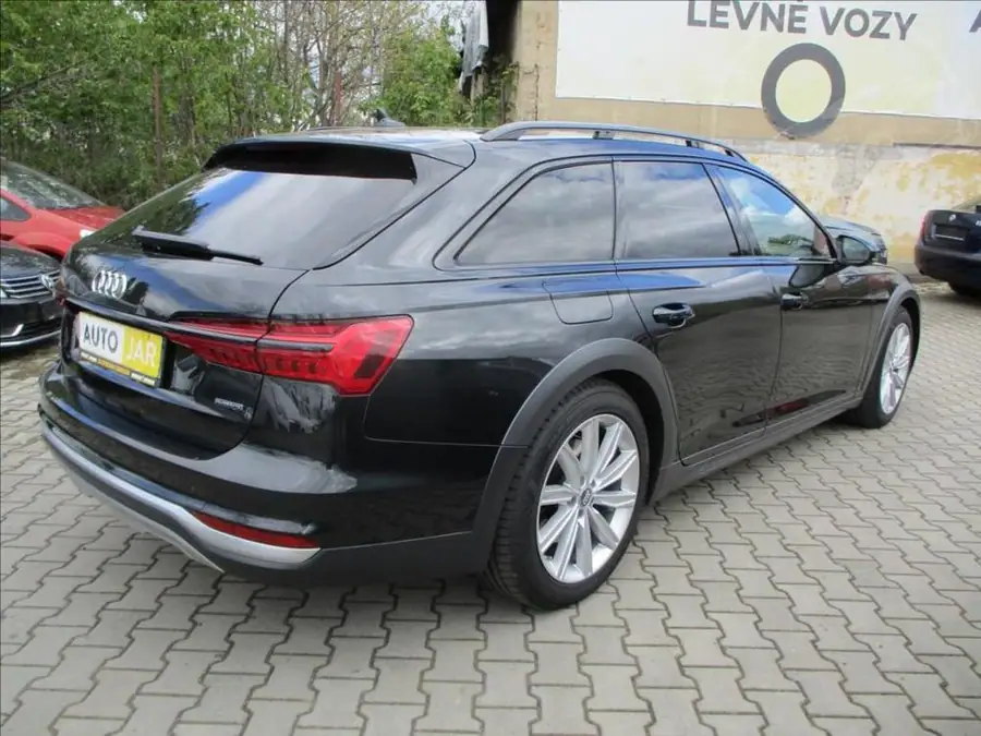 Audi A6 Allroad 3,0 50 TDI quattro tiptronic  SERVISNÍ KNIHA — Zezadu zleva