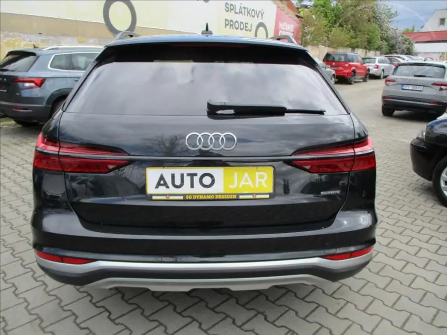 Audi A6 Allroad 3,0 50 TDI quattro tiptronic  SERVISNÍ KNIHA — Zadní pohled
