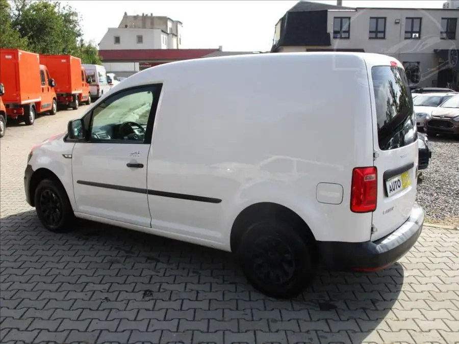 Volkswagen Caddy 2,0 TDI BMT  1.MAJITEL ČR — Zadní pohled