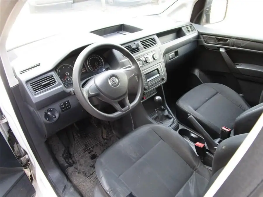 Volkswagen Caddy 2,0 TDI BMT  1.MAJITEL ČR — Interiér — palubní deska