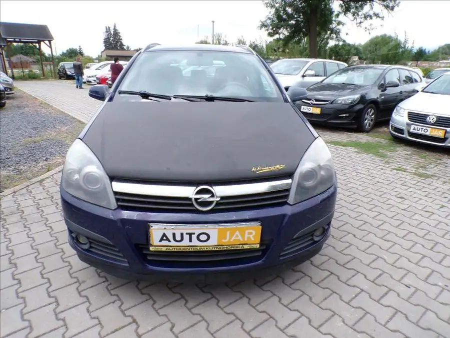 Opel Astra 1,7 CDTi  N1 — Čelní pohled