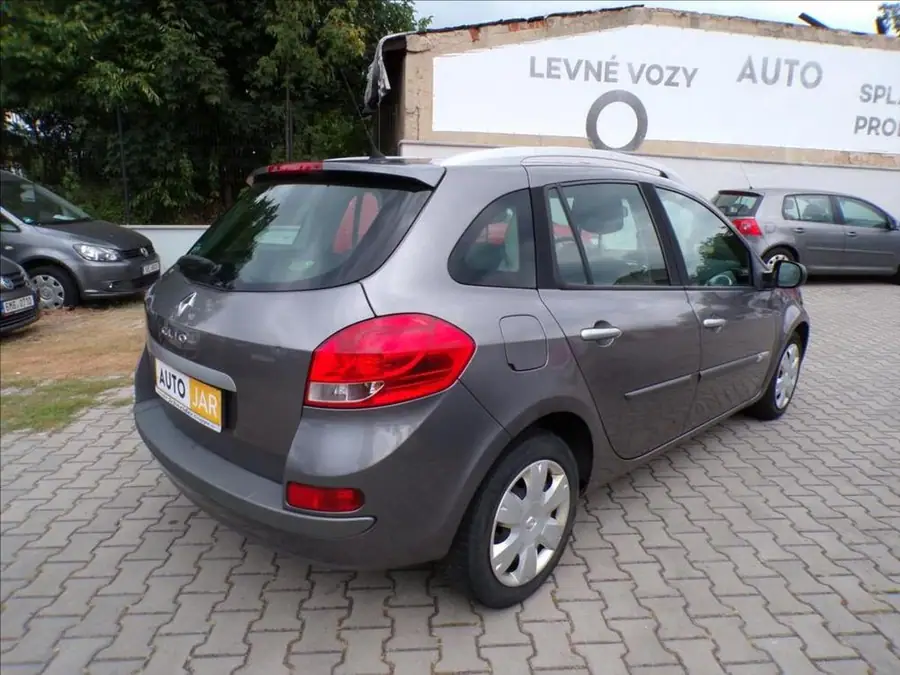 Renault Clio 1,2 TCe  KLIMA — Zezadu zleva