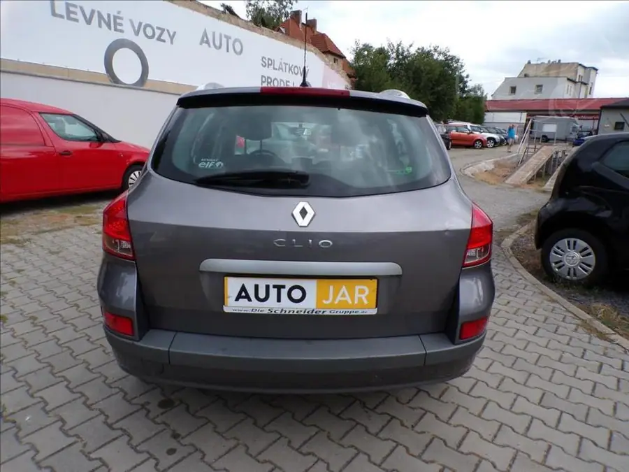 Renault Clio 1,2 TCe  KLIMA — Zadní pohled