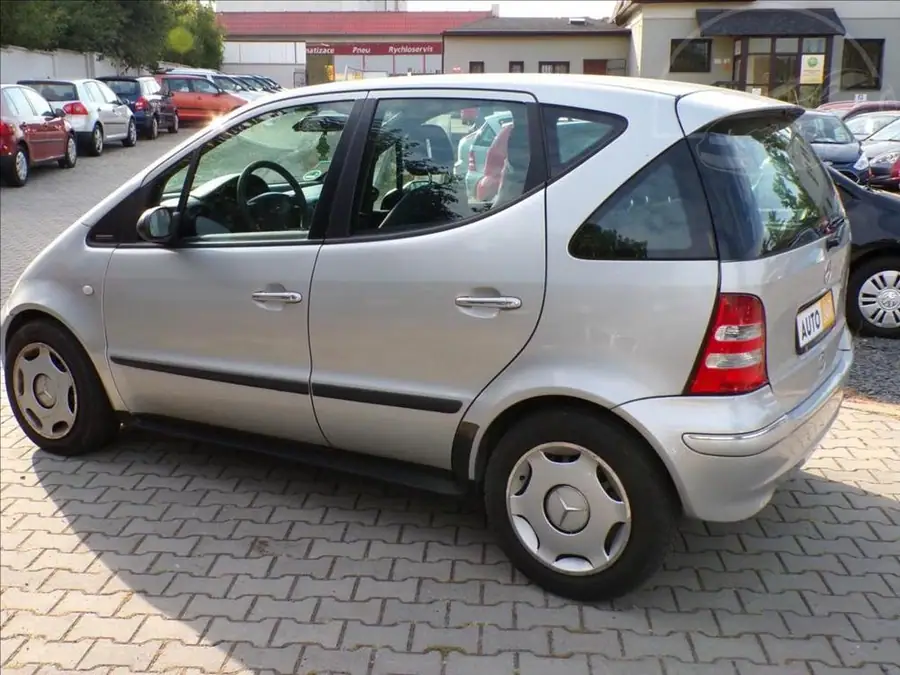 Mercedes-Benz I 1,6  AUTOMAT — Zadní pohled