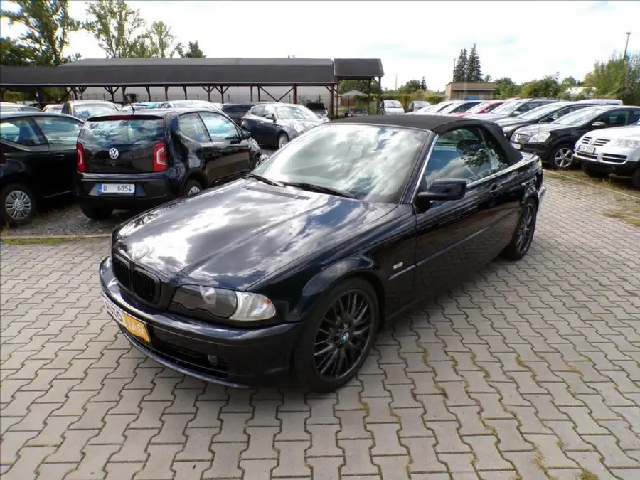 BMW 2,2 320Ci — Zepředu zblízka