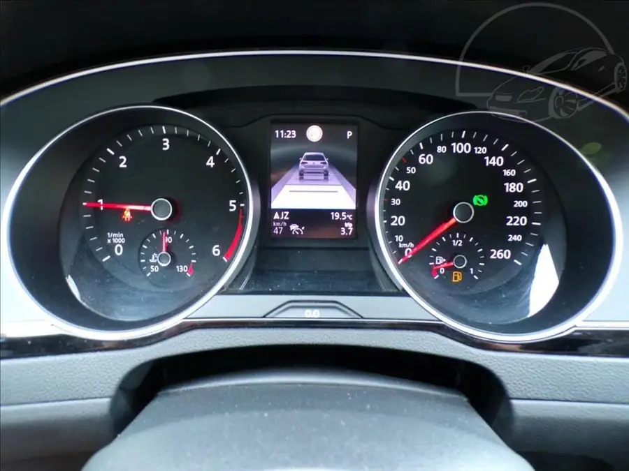 Volkswagen Passat 2,0 TDI 4MOT,DSG,Alltrack — Přístrojový štít se stavem tachometru