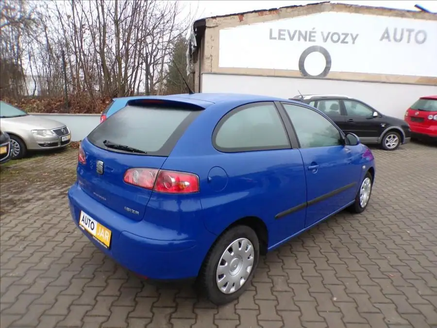 Seat Ibiza 1,4 16V — Zezadu zleva