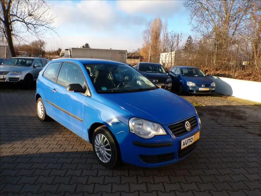Volkswagen Polo 1,4 TDI — Pohled zepředu zleva