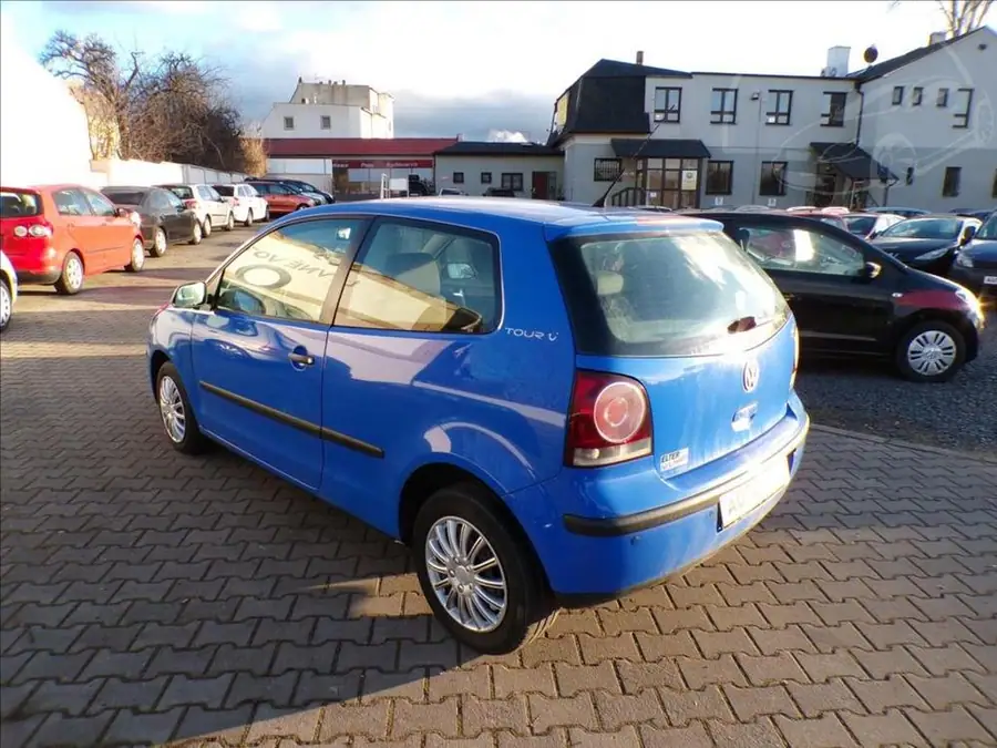 Volkswagen Polo 1,4 TDI — Zezadu zprava