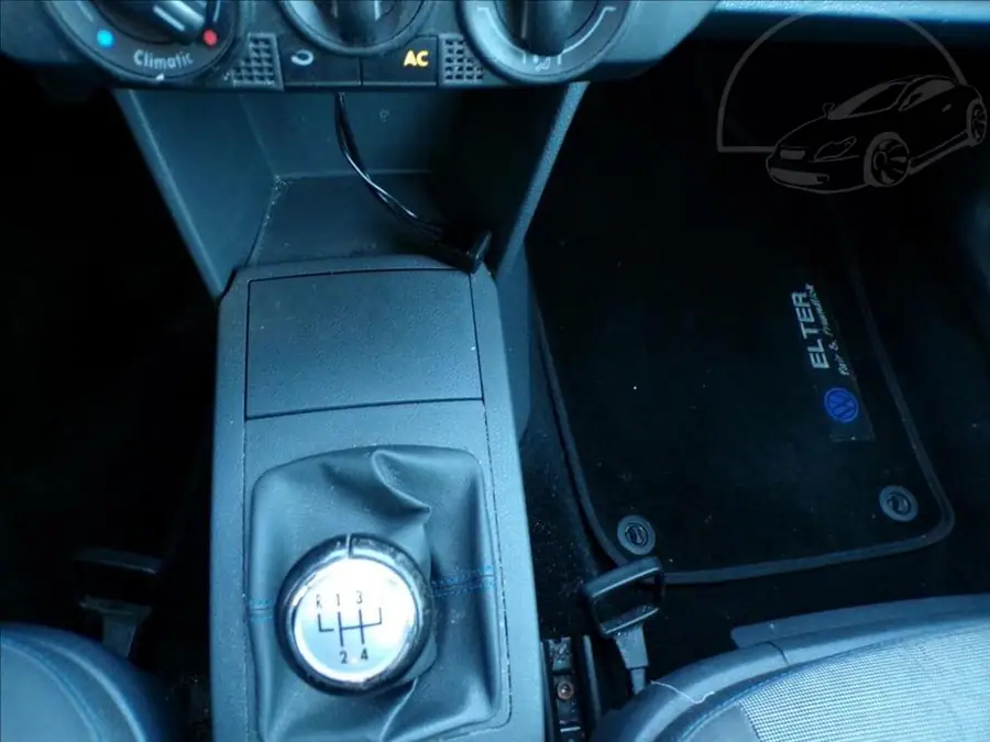 Volkswagen Polo 1,4 TDI — Přístrojový štít se stavem tachometru