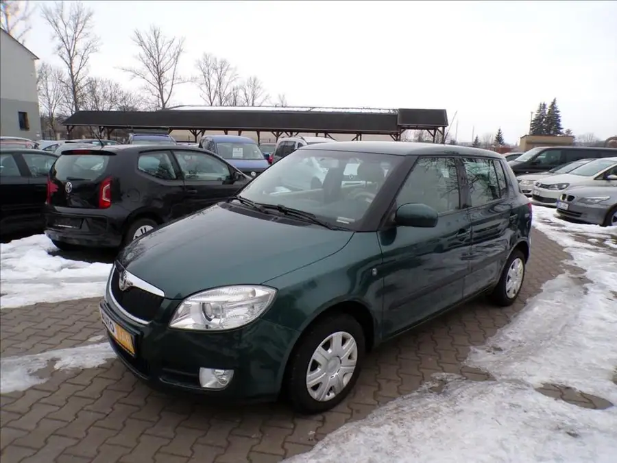 Škoda Fabia 1,6 16V  AUTOMAT — Čelní pohled