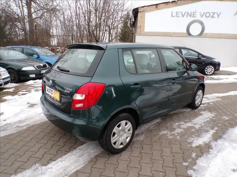 Škoda Fabia 1,6 16V  AUTOMAT — Zadní pohled