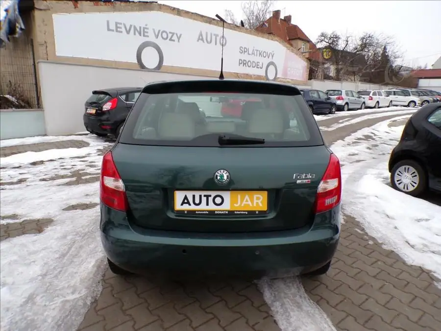 Škoda Fabia 1,6 16V  AUTOMAT — Interiér — palubní deska