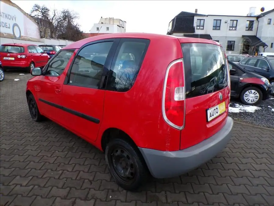 Škoda Roomster 1,4 16V  STYLE — Zezadu zprava