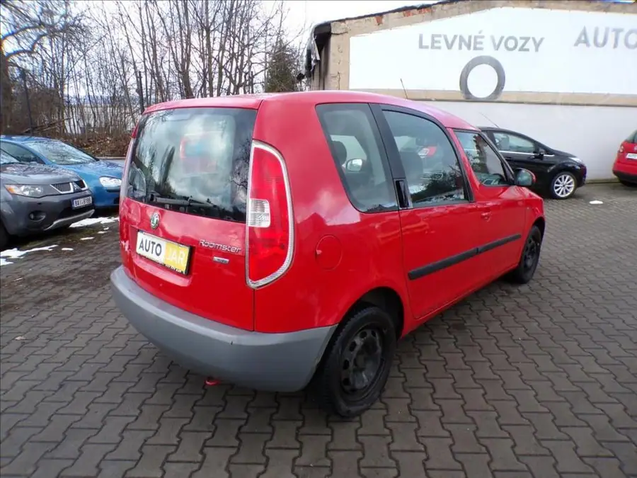 Škoda Roomster 1,4 16V  STYLE — Zezadu zleva