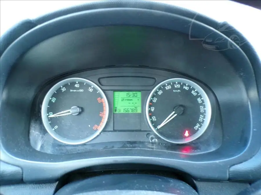 Škoda Roomster 1,4 16V  STYLE — Přístrojový štít se stavem tachometru
