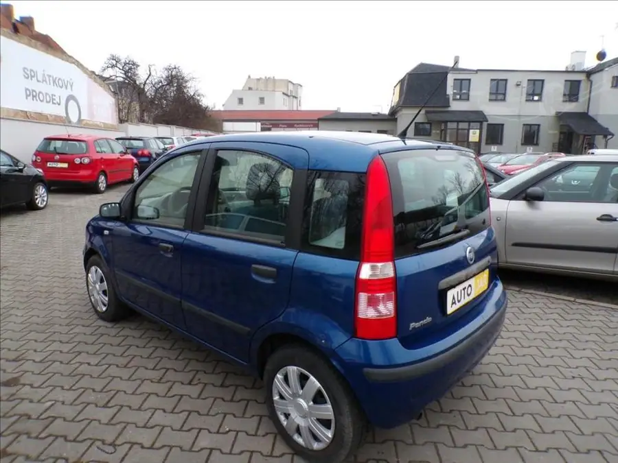 Fiat Panda 1,1 i — Zezadu zprava