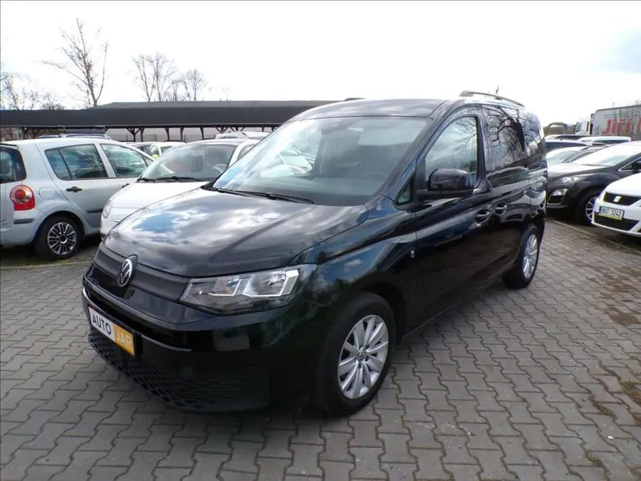 Volkswagen Caddy 2,0 TDI  SERVISNÍ KNIHA — Zepředu zblízka
