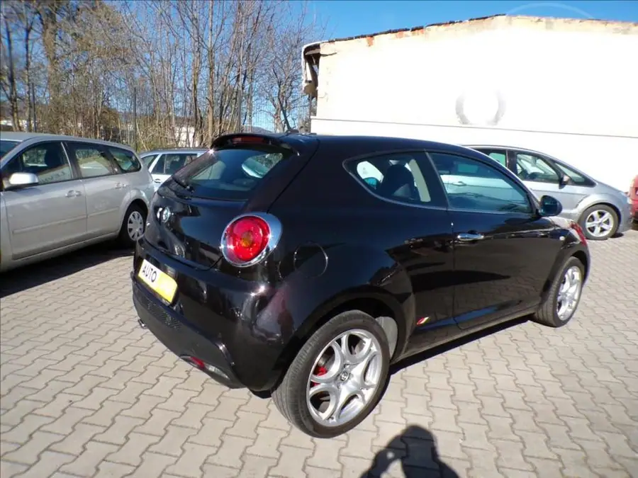 Alfa Romeo Mito 1,6 JTD 88KW  NAVI,KŮŽE,SER.KNIHA — Zezadu zleva