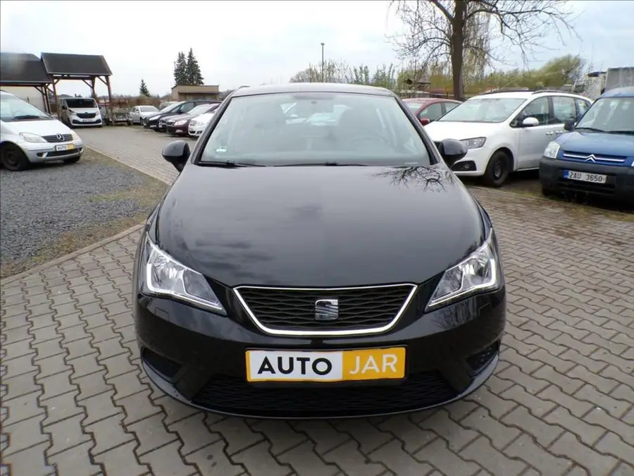Seat Ibiza 1,4 16V  NAVI,DIGI.KLIMA,SERVISKA — Čelní pohled