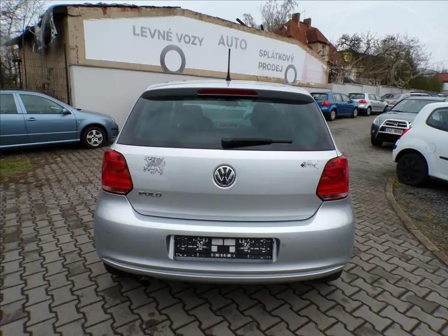 Volkswagen Polo 1,2 TSI-77KW  DIGI.KLIMA — Zadní pohled