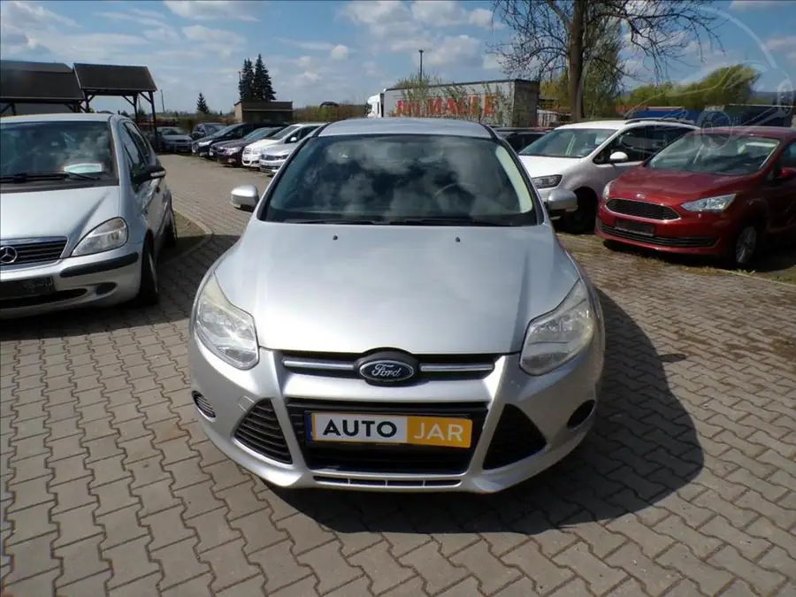 Ford Focus 1,6 TDCI — Čelní pohled