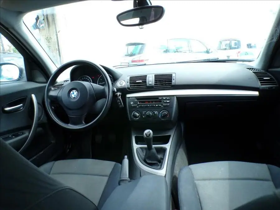 BMW 1,6 116 i — Interiér — palubní deska