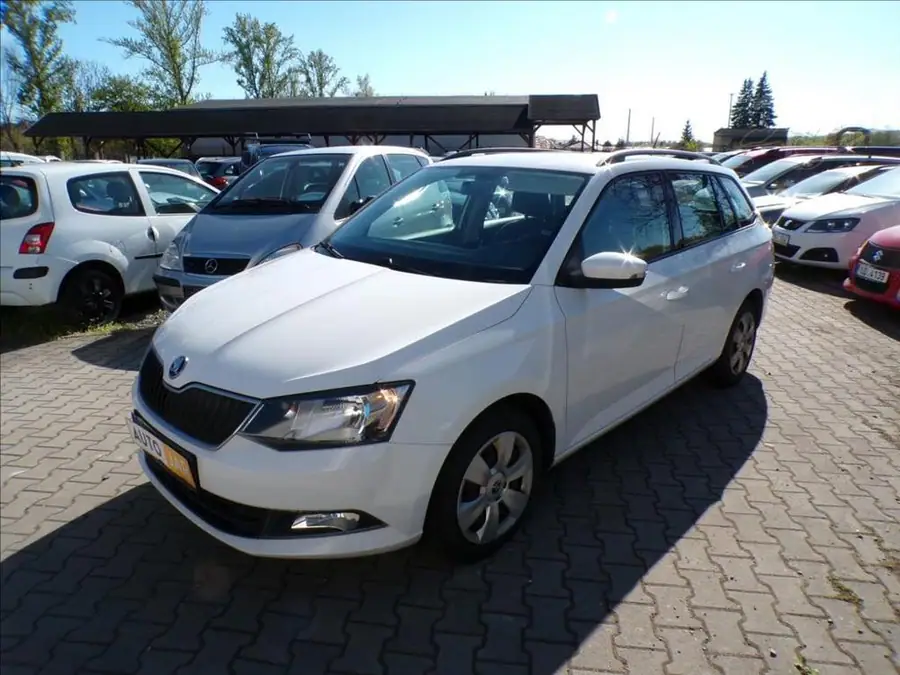 Škoda Fabia 1,2 TSi — Zepředu zblízka