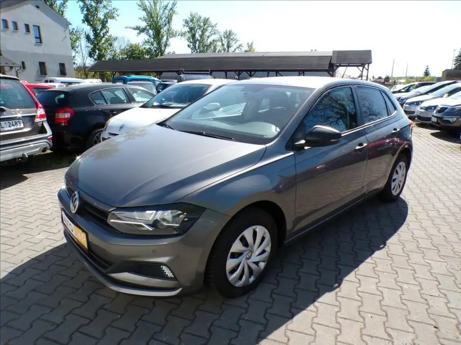 Volkswagen Polo 1,0 MPI — Zepředu zblízka