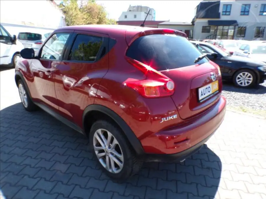 Nissan Juke 1,5 dCi — Zezadu zprava