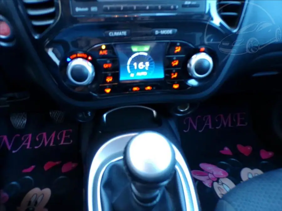 Nissan Juke 1,5 dCi — Přístrojový štít se stavem tachometru