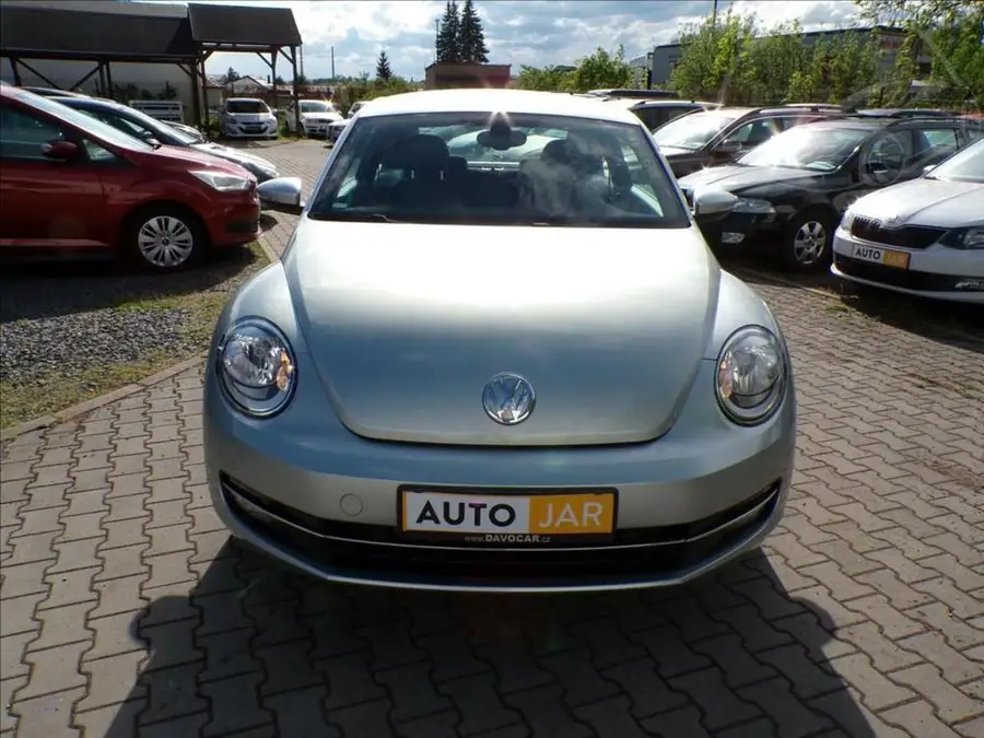 Volkswagen New Beetle 1,2 TSI  . — Zepředu zblízka