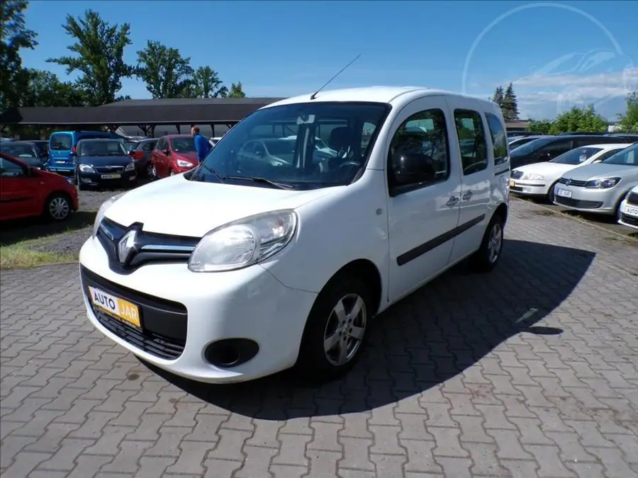 Renault Kangoo 1,5 dCi  KLIMA — Zepředu zblízka