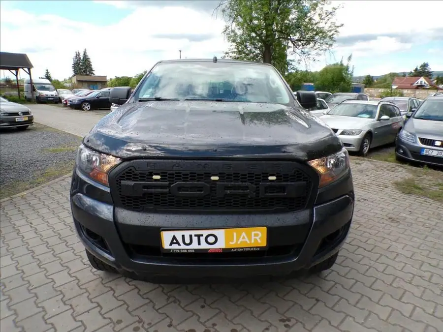 Ford Ranger 2,2 TDCI  N1,TAŽNÉ ZAŘÍZENÍ — Čelní pohled