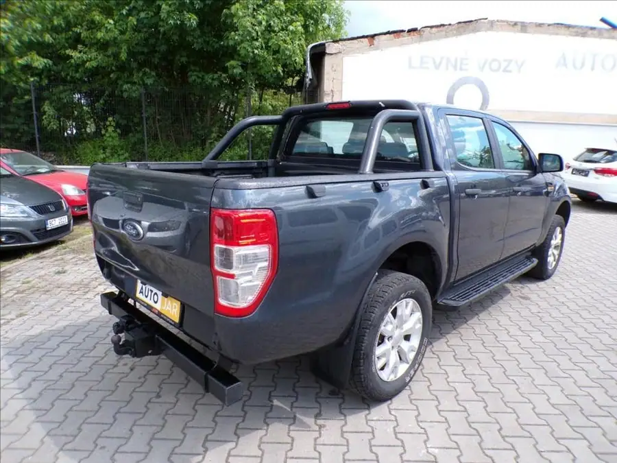 Ford Ranger 2,2 TDCI  N1,TAŽNÉ ZAŘÍZENÍ — Zezadu zleva