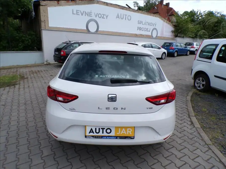 Seat Leon 1,2 TSI  DIGI.KLIMA — Zadní pohled