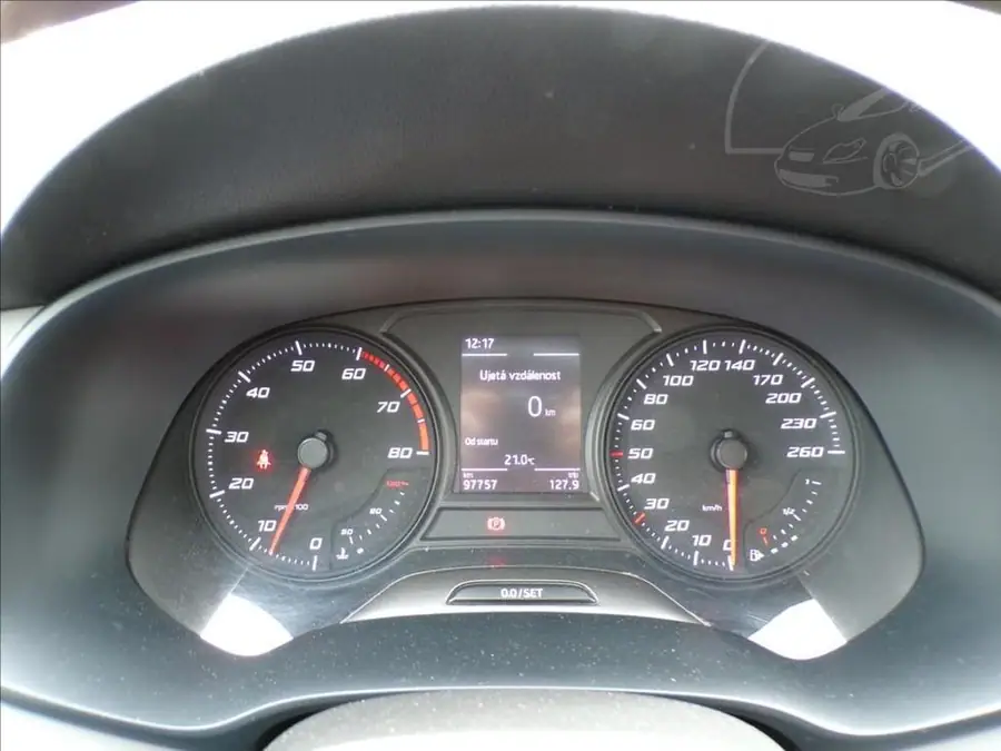 Seat Leon 1,2 TSI  DIGI.KLIMA — Přístrojový štít se stavem tachometru
