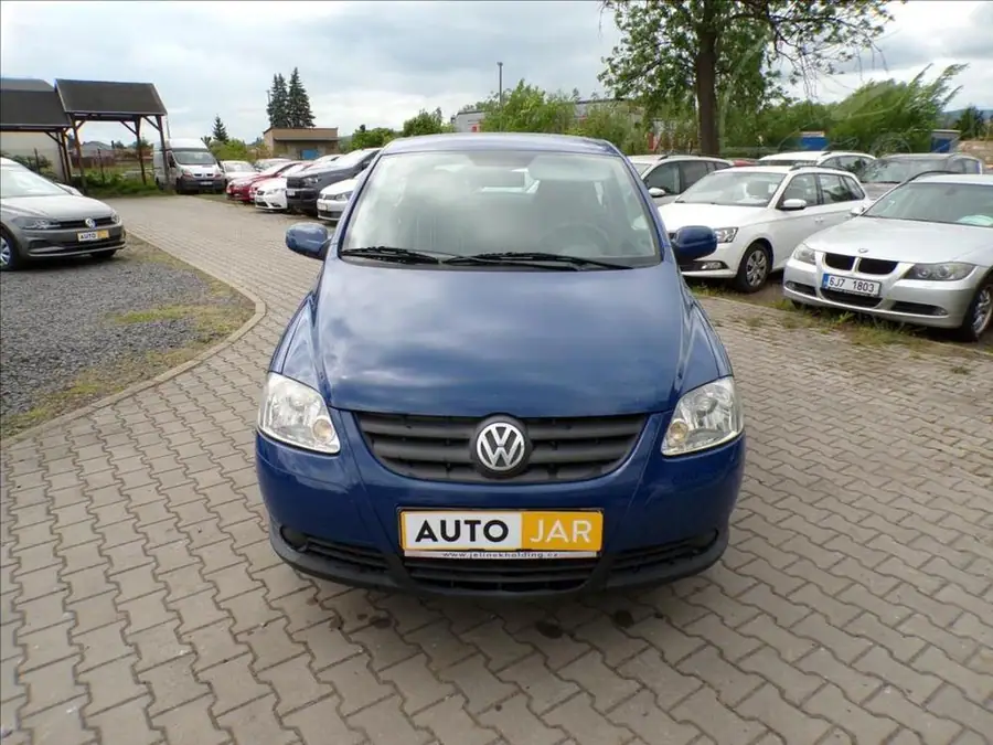 Volkswagen Fox 1,2 i  KLIMA — Čelní pohled