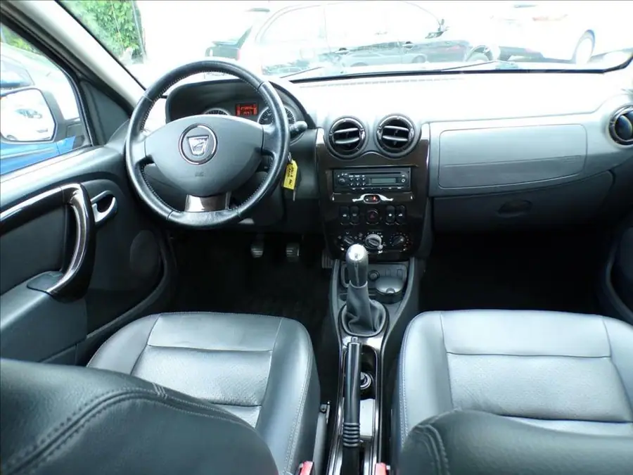Dacia Duster 1,6 16V  TAŽNÉ ZAŘÍZENÍ, LPG — Interiér — palubní deska