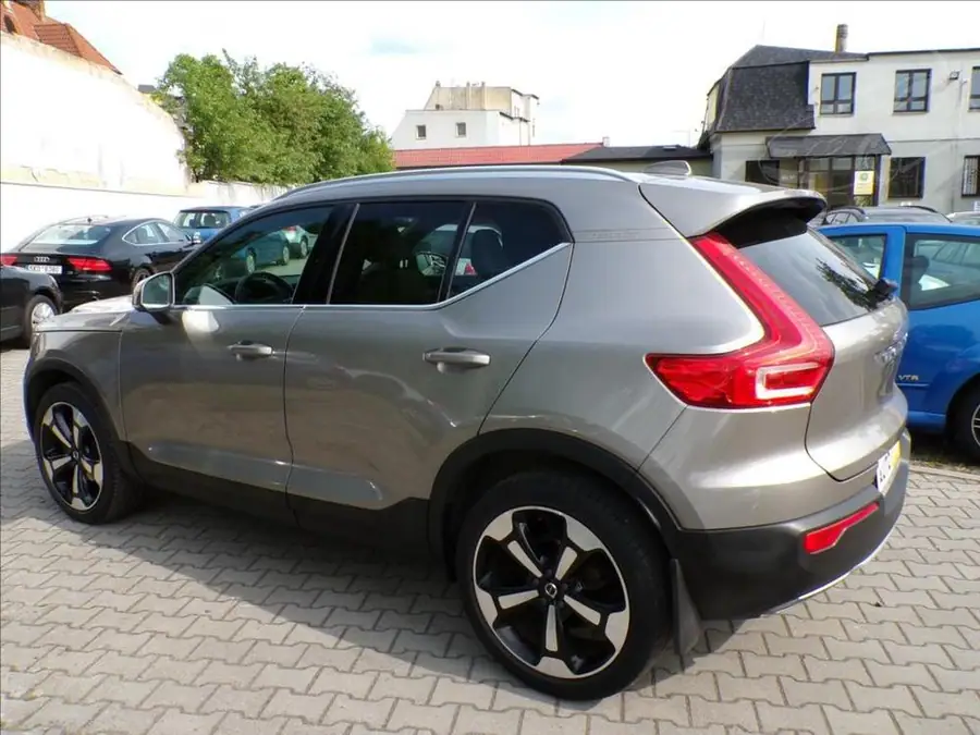 Volvo XC40 2,0 D3  INSCRIPTION — Zadní pohled