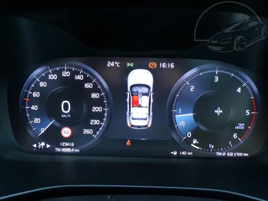 Volvo XC40 2,0 D3  INSCRIPTION — Přístrojový štít se stavem tachometru