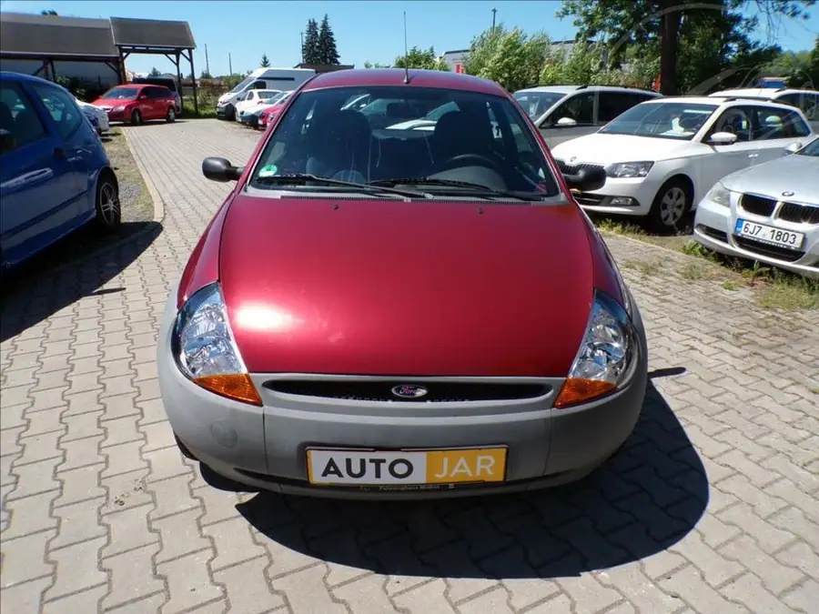 Ford Ka 1,3 i  KLIMA,POSILOVAČ ŘÍZENÍ — Čelní pohled