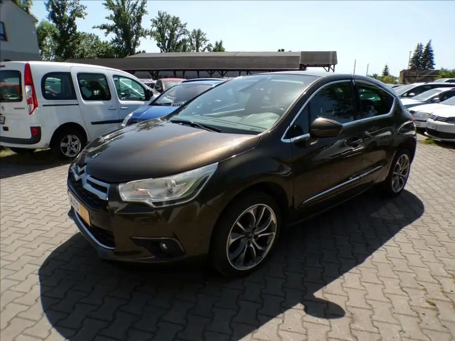 Citroën DS4 1,6 THP200 — Zepředu zblízka