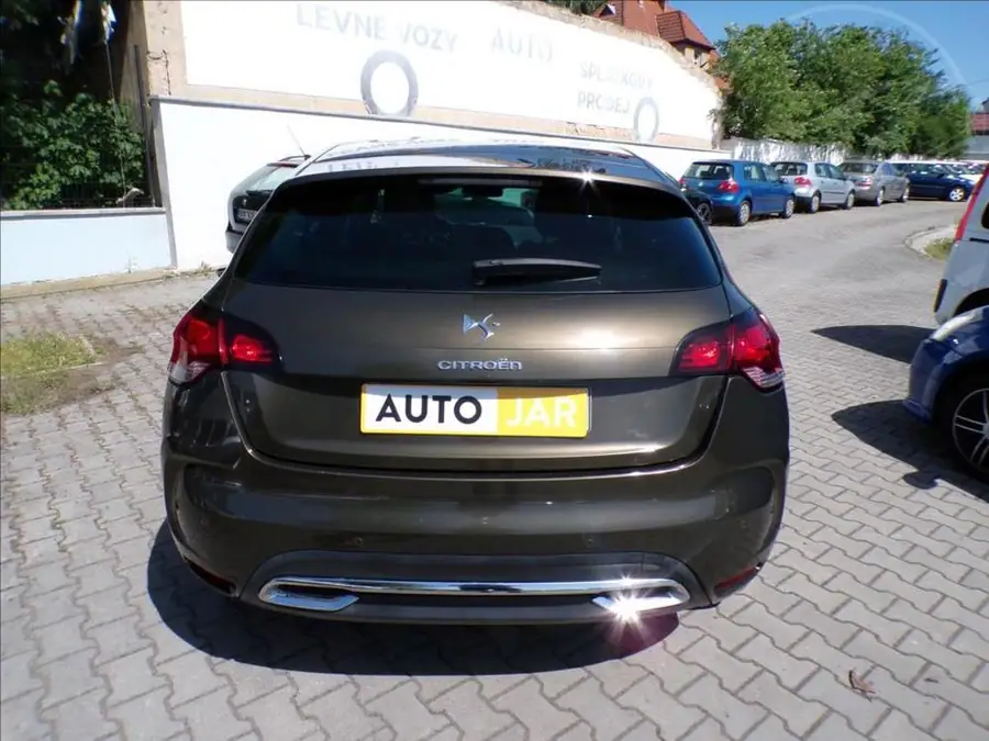 Citroën DS4 1,6 THP200 — Zadní pohled