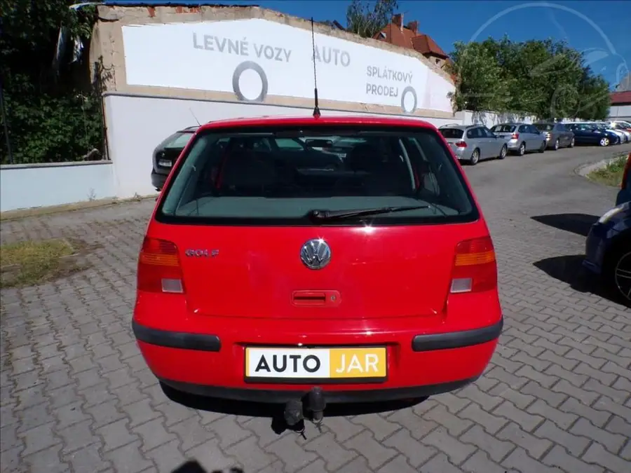 Volkswagen Golf 1,4 16V  TAŽNÉ ZAŘÍZENÍ,KAMERA — Zadní pohled