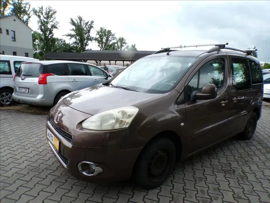 Peugeot Partner 1,6 HDI — Zepředu zblízka