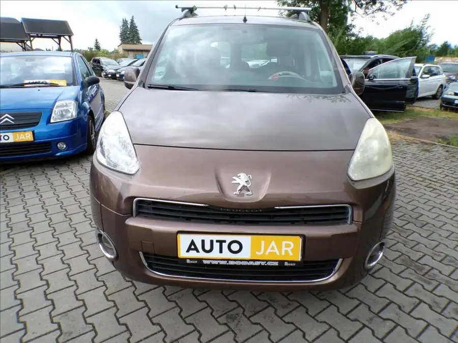Peugeot Partner 1,6 HDI — Čelní pohled