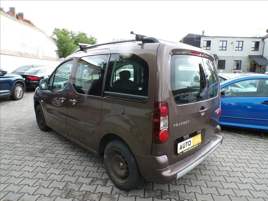 Peugeot Partner 1,6 HDI — Zezadu zprava