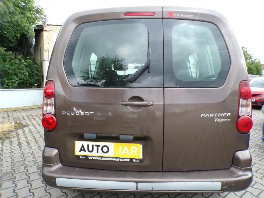 Peugeot Partner 1,6 HDI — Zadní pohled